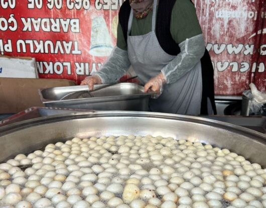 Hayır Lokması Ne İçin Dağıtılır